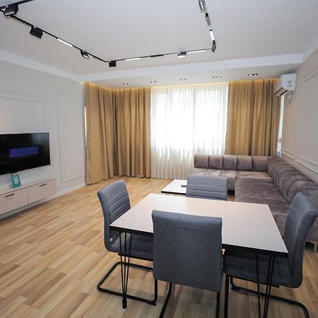 Miku Apartment -Outstanding Apartment At Taiwan Tirana Extérieur photo