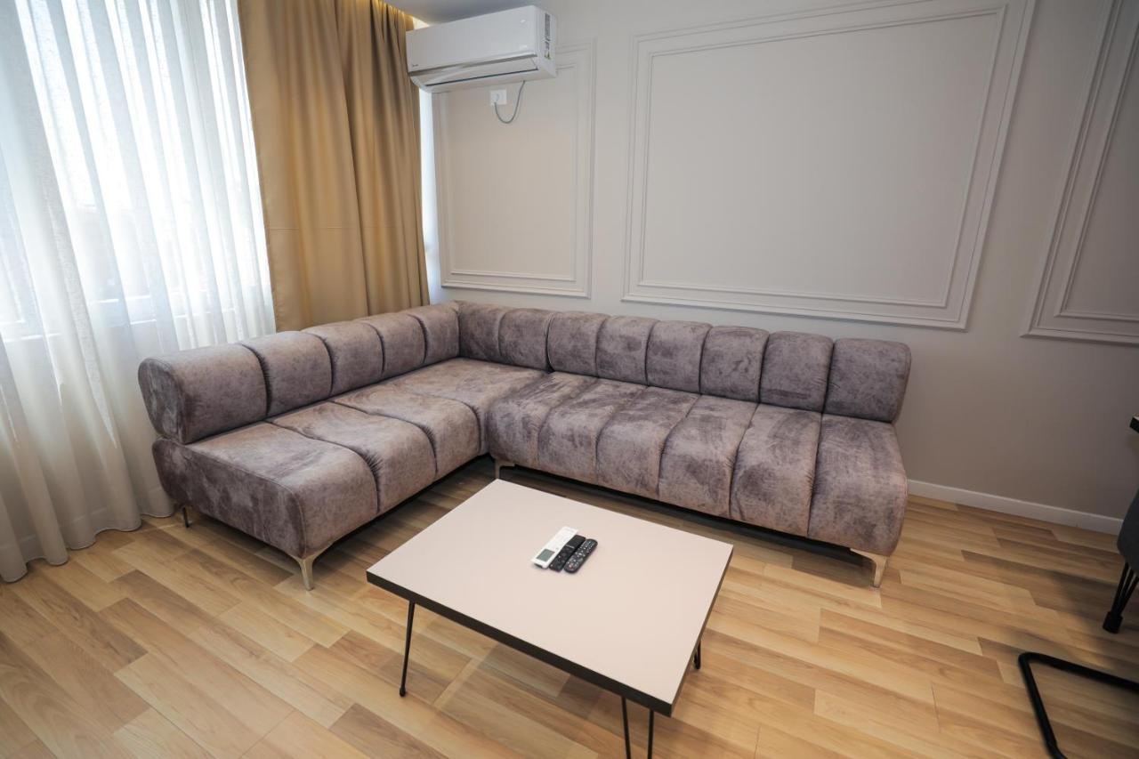 Miku Apartment -Outstanding Apartment At Taiwan Tirana Extérieur photo