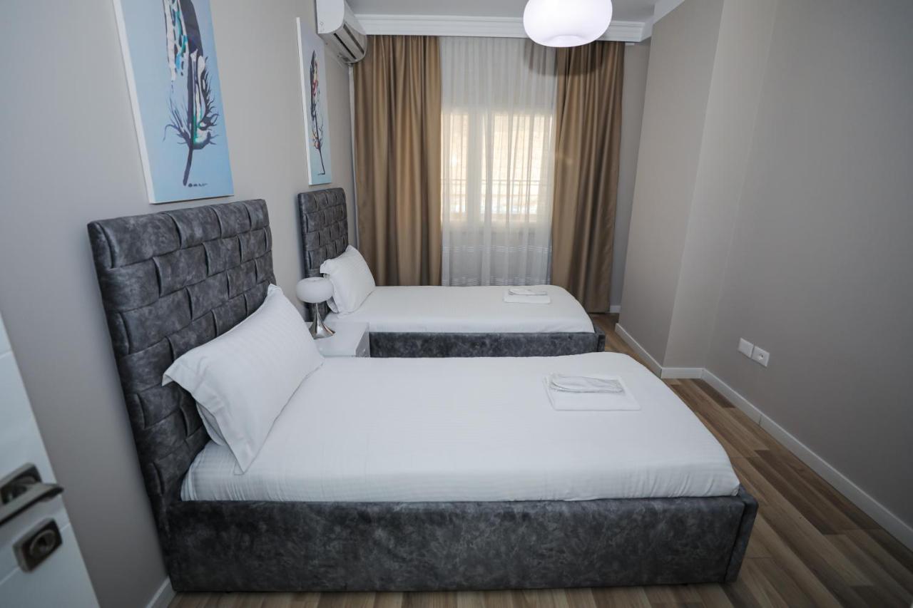 Miku Apartment -Outstanding Apartment At Taiwan Tirana Extérieur photo