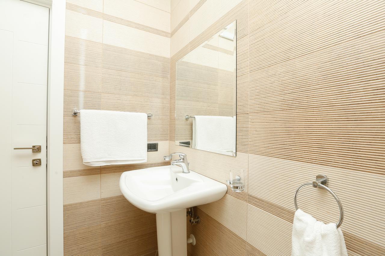 Miku Apartment -Outstanding Apartment At Taiwan Tirana Extérieur photo